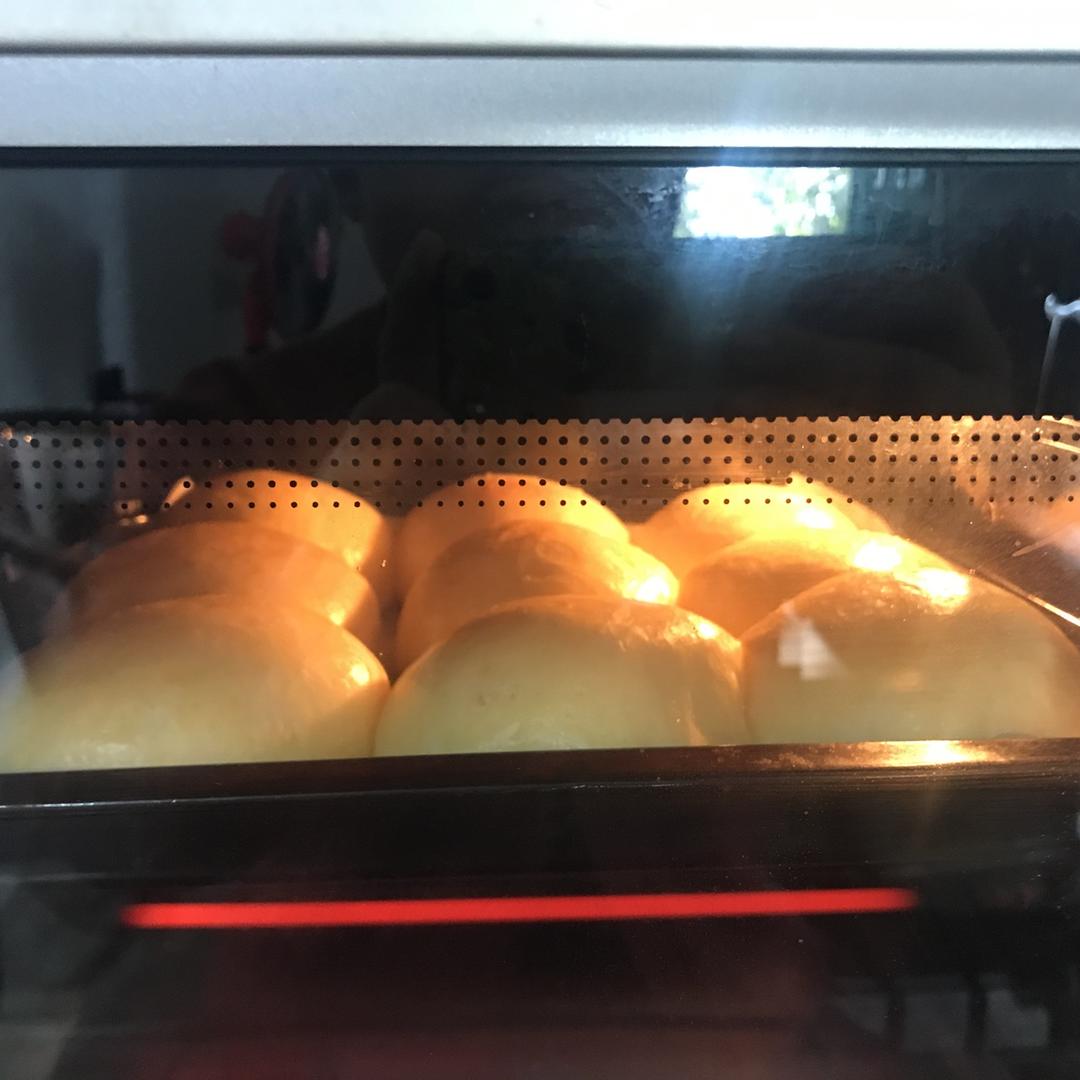 椰蓉面包卷