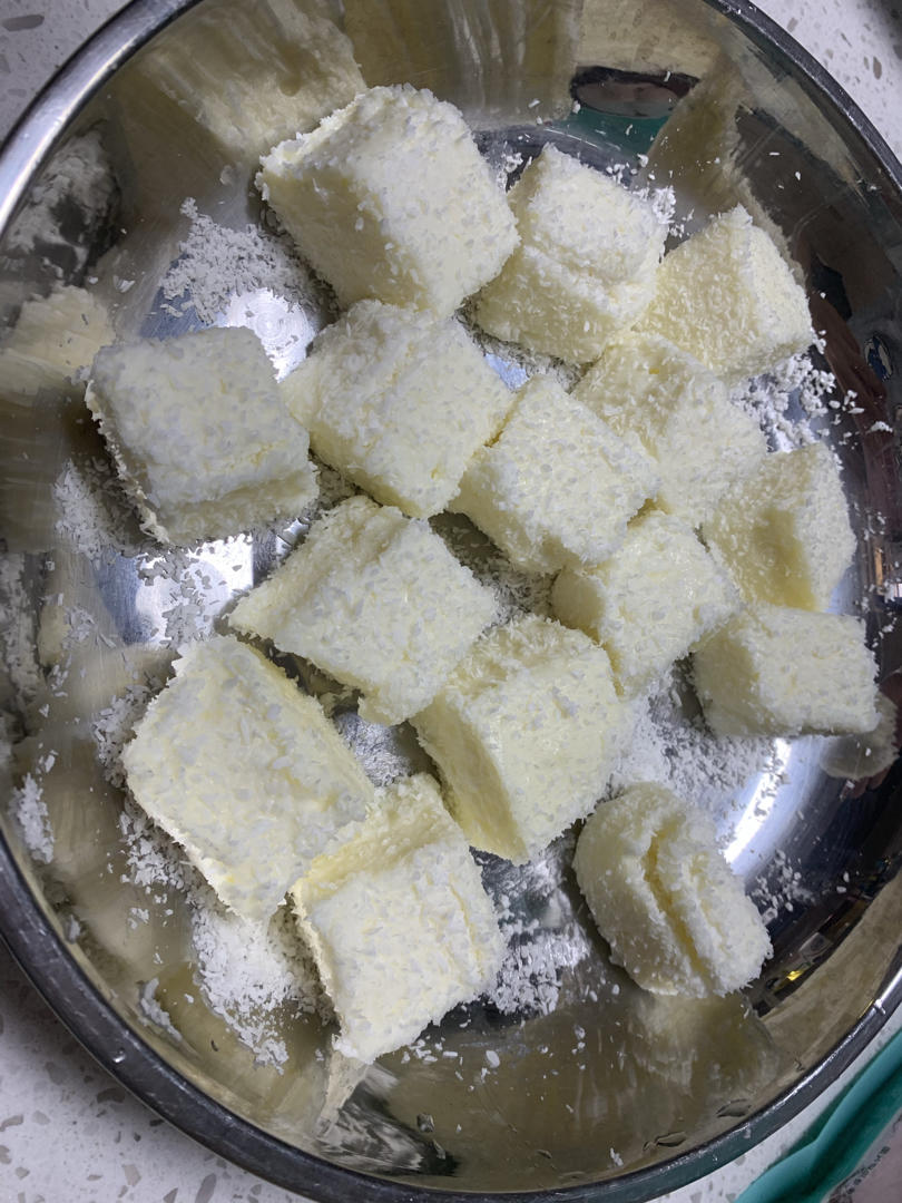 牛奶椰蓉小方