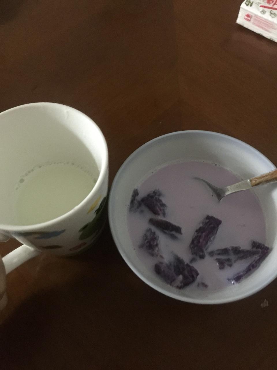 味道像香芋奶茶的紫薯牛奶～
