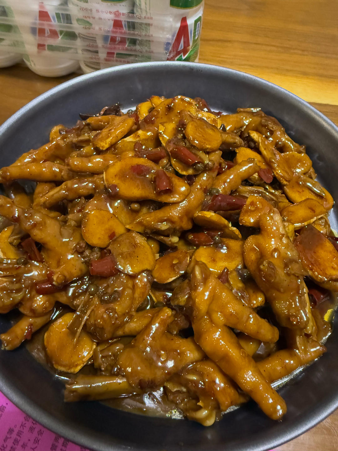 家庭湘菜姜辣鸡爪姜辣凤爪，非常适合新手做的风味鸡爪，软糯入味逼格高