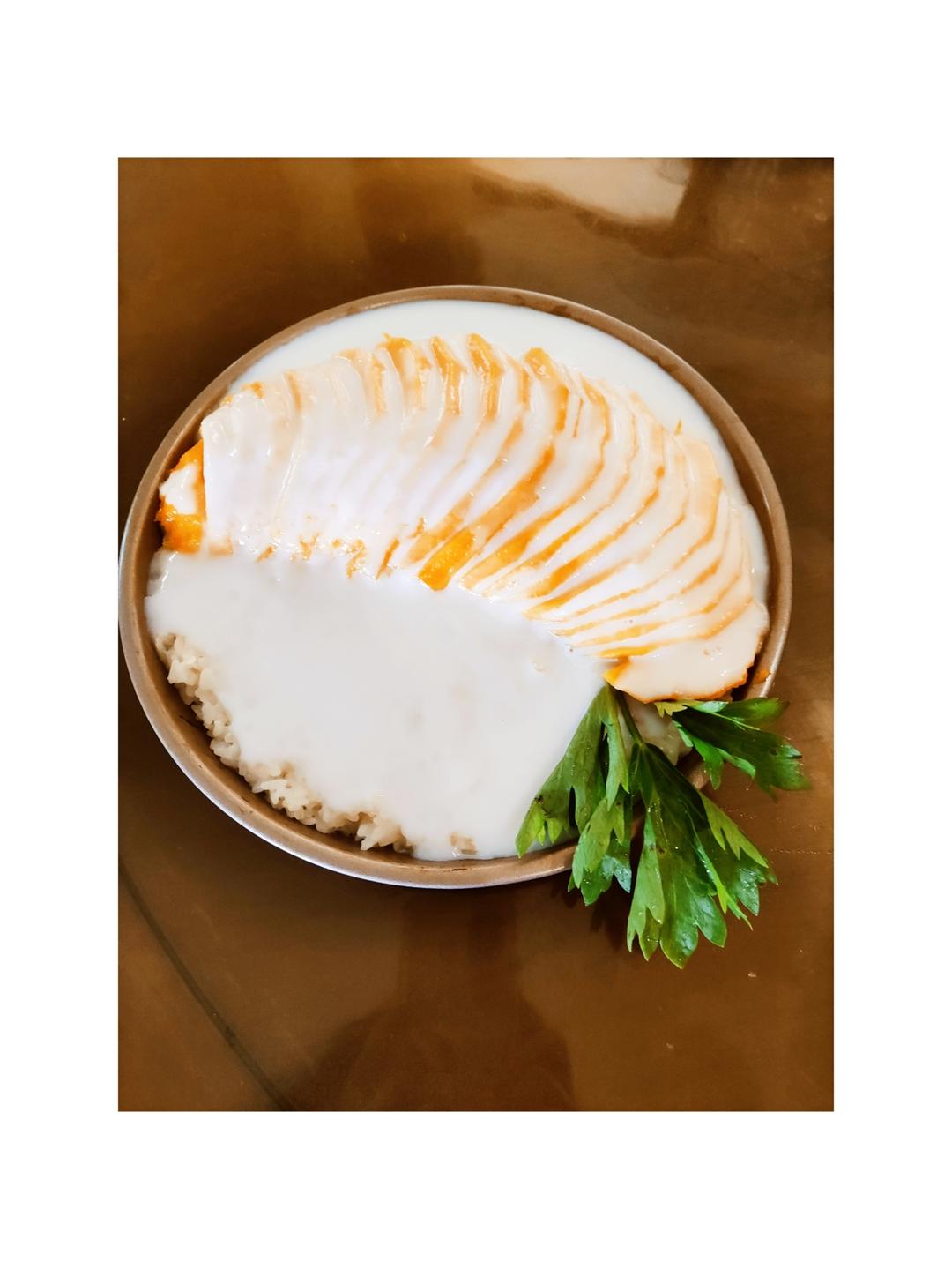 又香又糯的椰汁芒果糯米饭