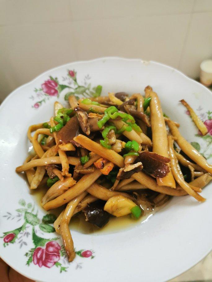 素炒茶树菇