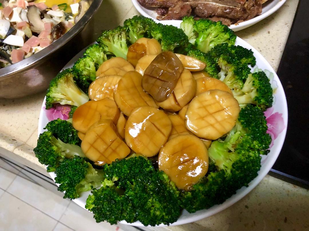 杏鲍菇扣西兰花