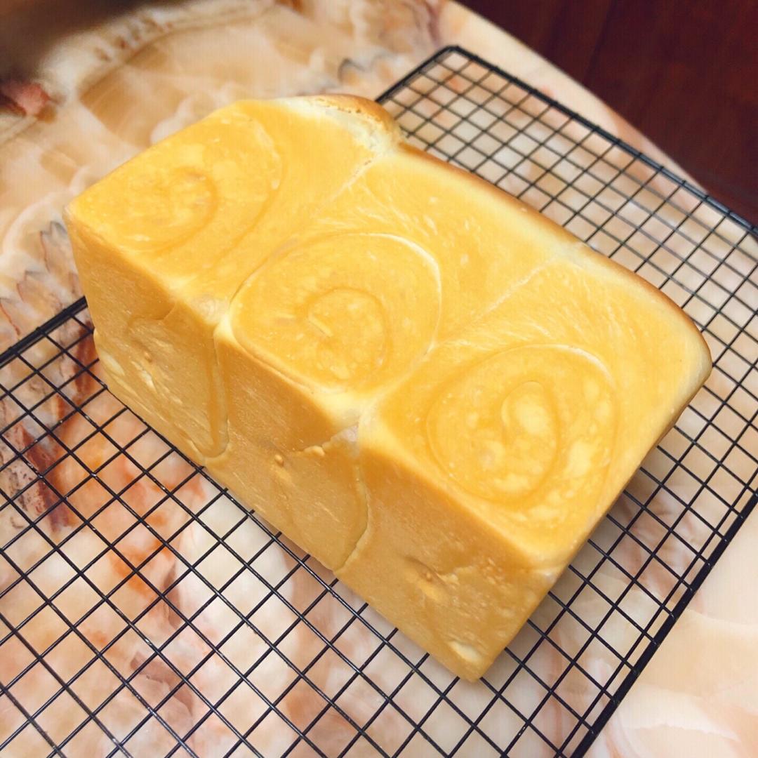 吐司，奶香手撕面包，超级香浓