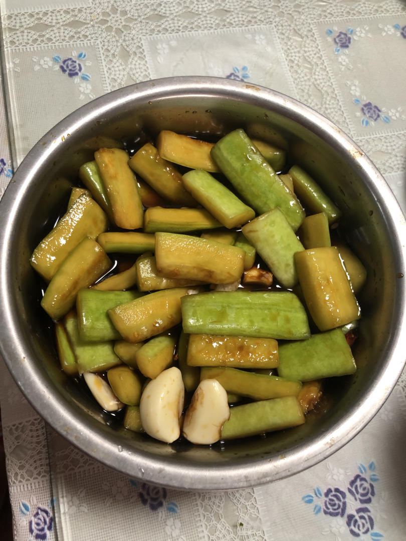 【鲜酱瓜】 一  清甜爽脆可口的小酱菜