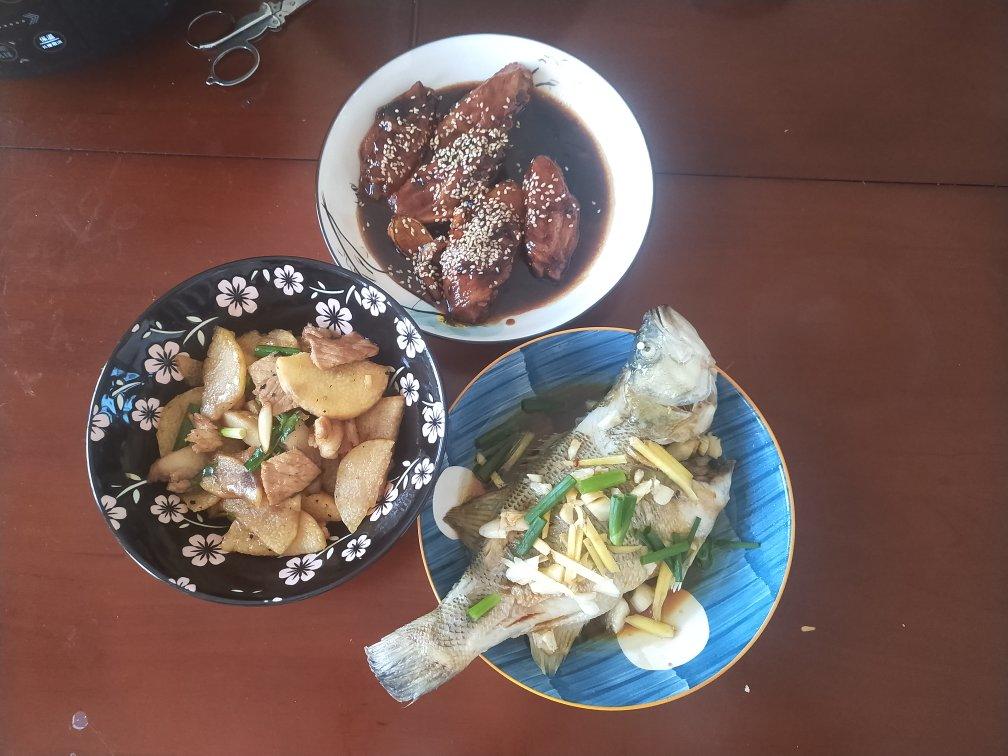 清蒸鲈鱼