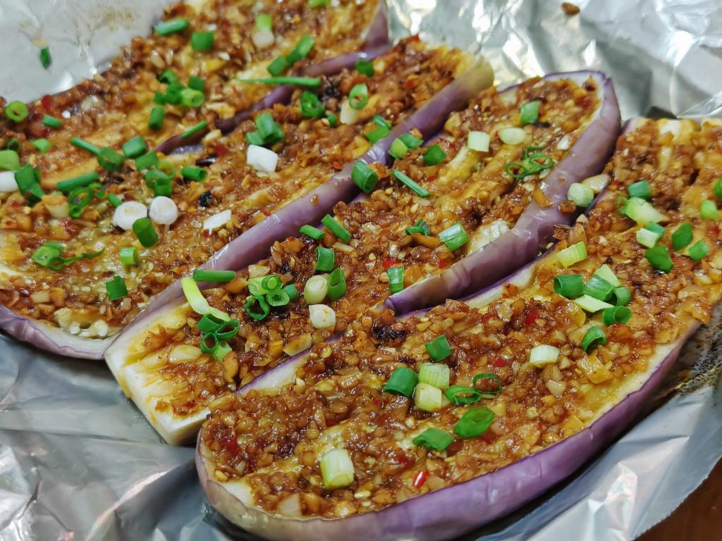 平底锅烤蒜蓉茄子