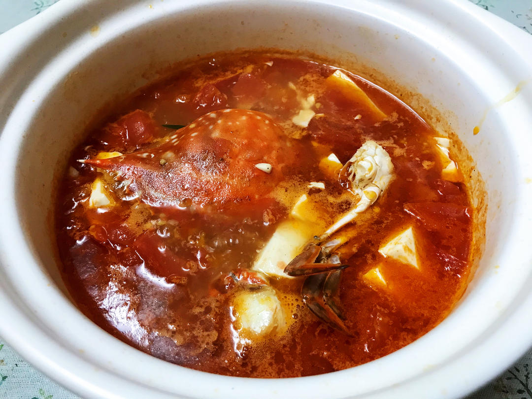夏日靓汤：梭子蟹番茄豆腐煲