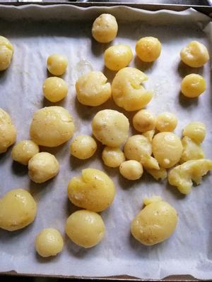 黄油香烤小土豆的做法 步骤5