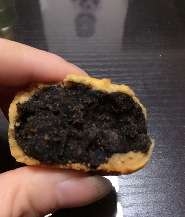 广式月饼——蛋黄莲蓉月饼