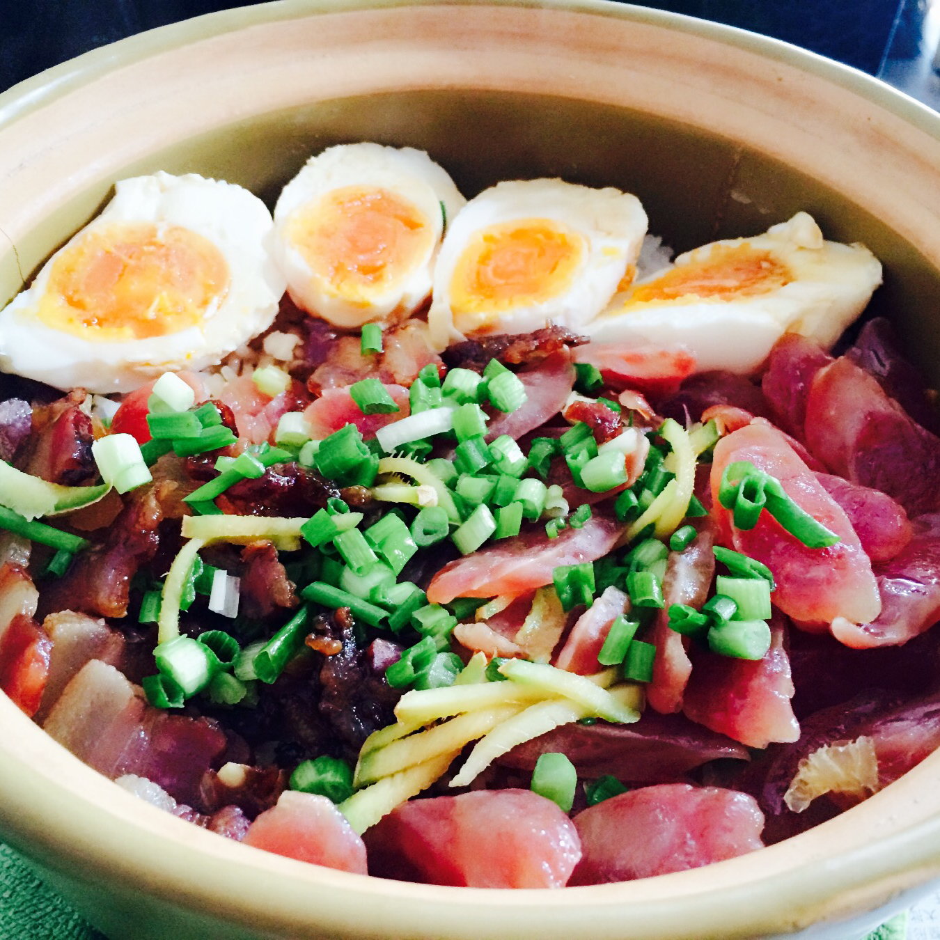 香肠煲仔饭