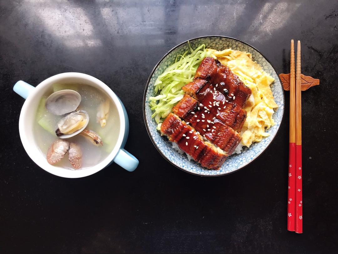 蒲烧鳗鱼饭