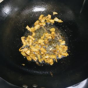 黄豆芽炒肉丝的做法 步骤6