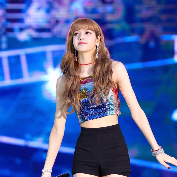 爱吃桃子的梨子姑娘