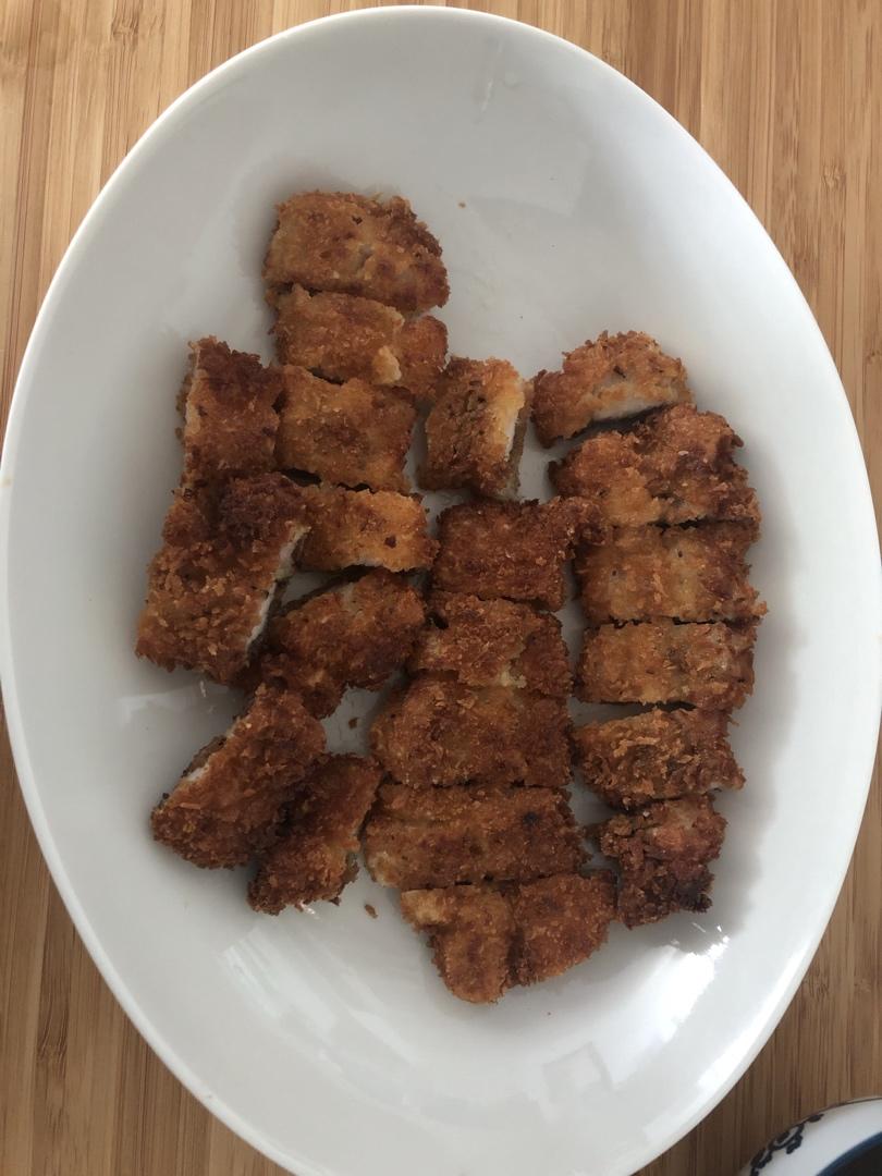 黄金酥脆的炸猪排