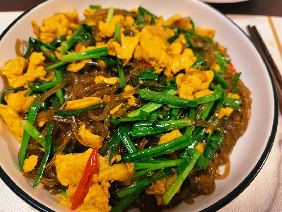 韭菜鸡蛋炖粉条