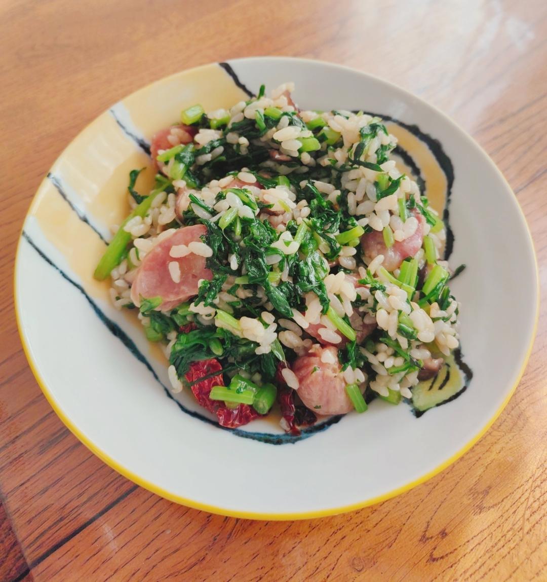 电饭锅版香肠青菜焖饭