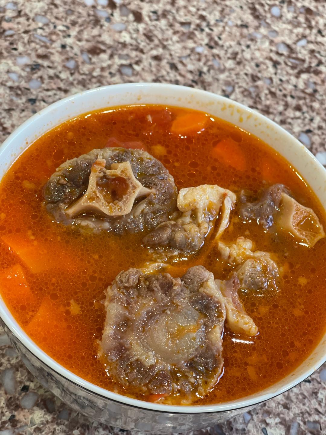 番茄牛尾汤的做法