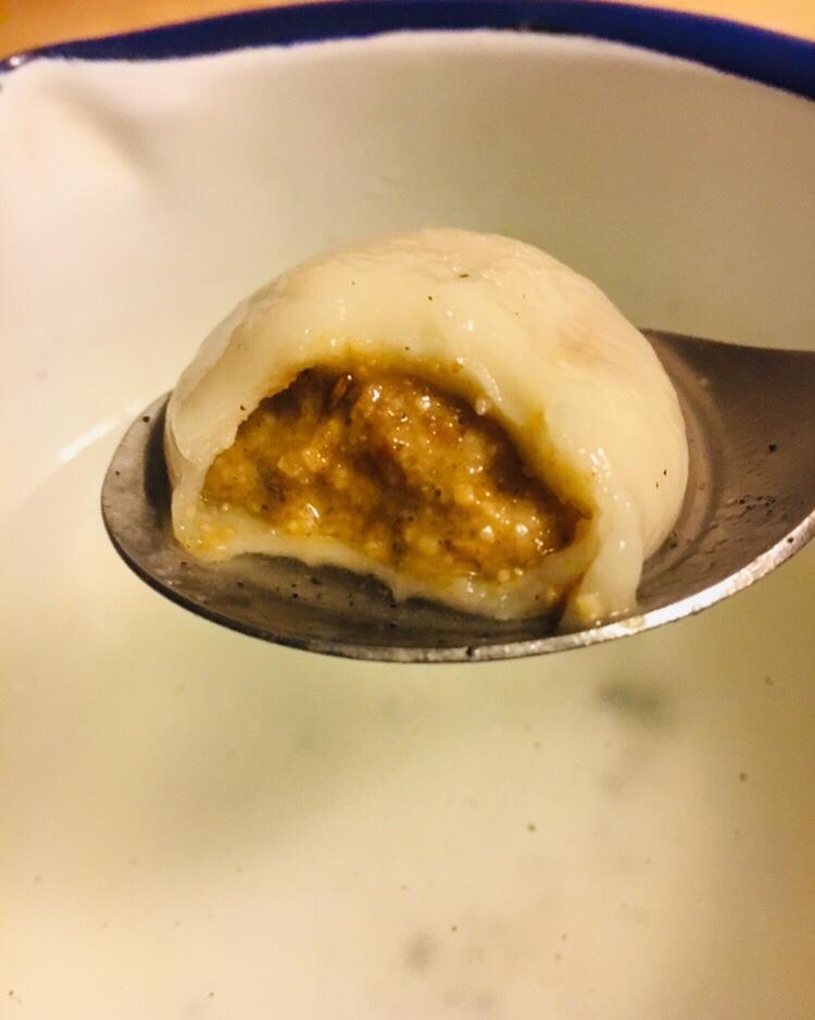 花生黑芝麻汤圆
