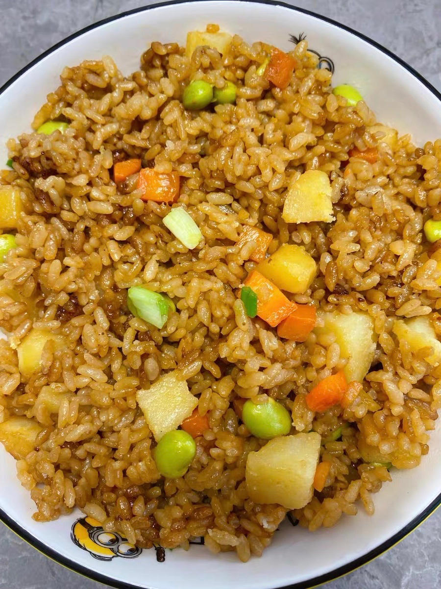 香菇鸡腿焖饭+金盛耳玫瑰花汤