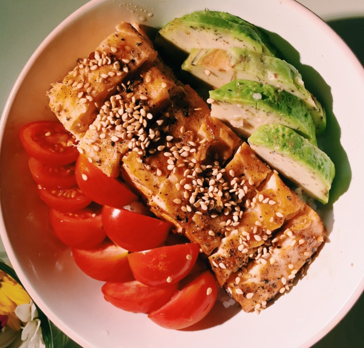 三文鱼牛油果拌饭