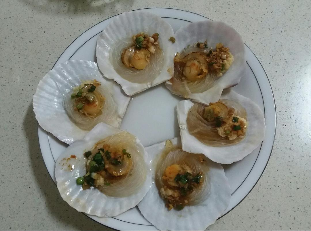 蒜蓉粉丝蒸扇贝