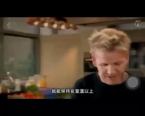 Gordon Ramsay 狗蛋班尼迪克蛋的做法 步骤3