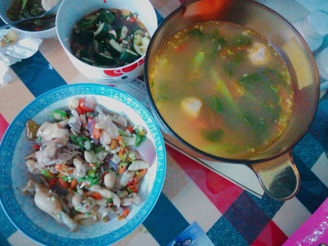 哈灵面馆的牛蛙面or饭浇头