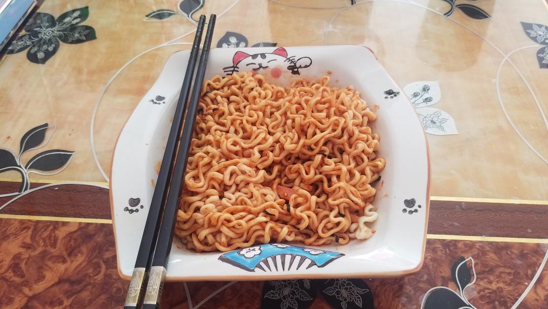 火鸡面（辣鸡面）