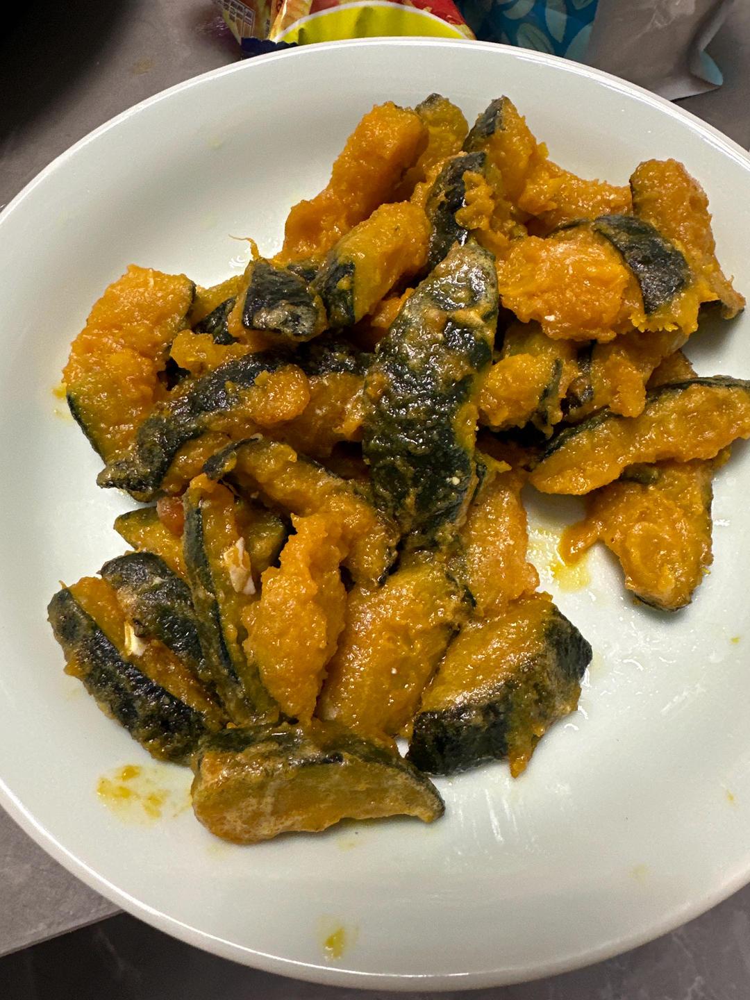 原来饭店的蛋黄焗南瓜是这样做，难怪自己做不好吃，技巧全告诉你