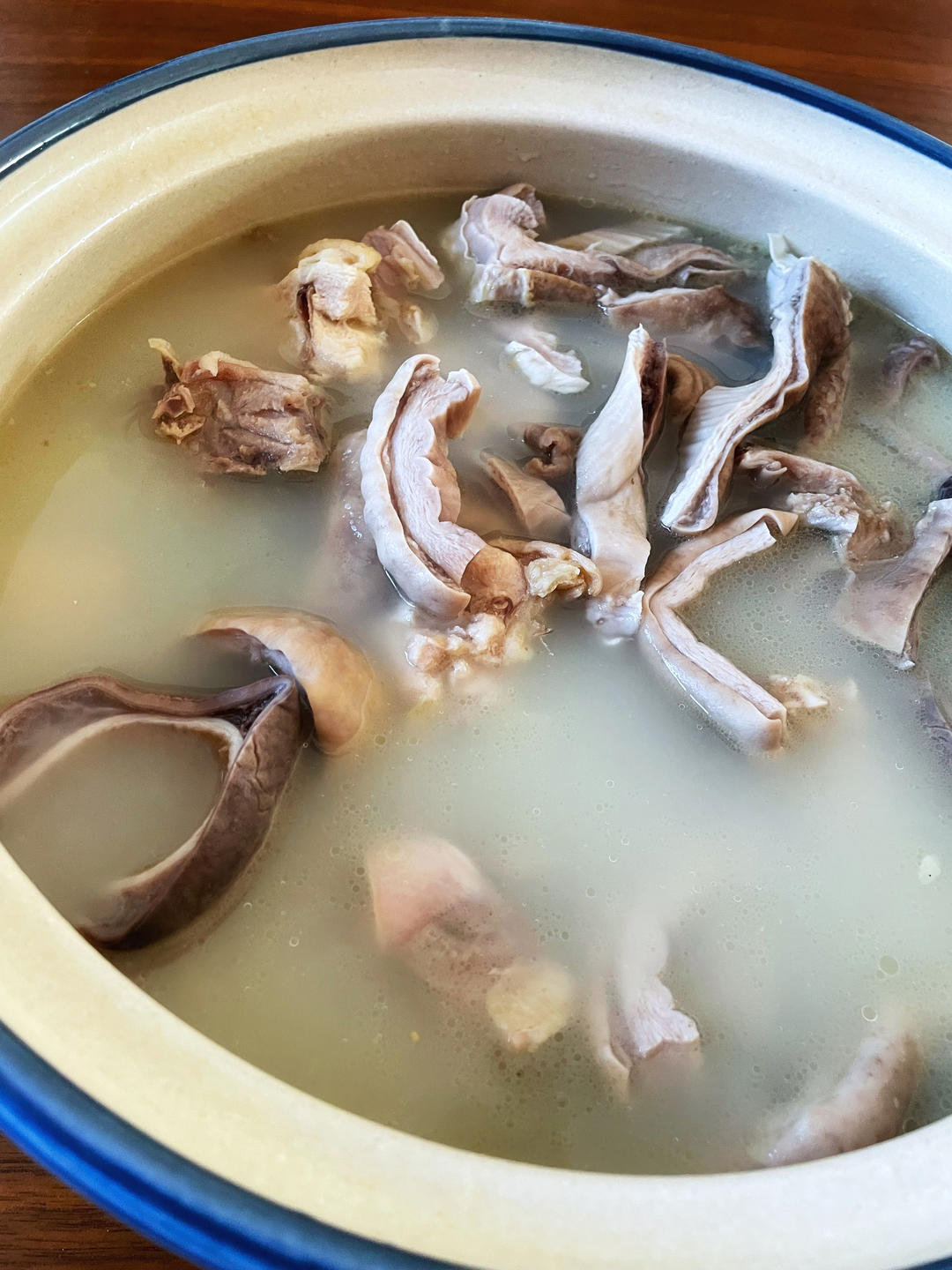 胡椒猪肚鸡汤 熬出奶白汤的技巧