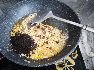 超详细的粤式豆豉蒸凤爪的做法 步骤9