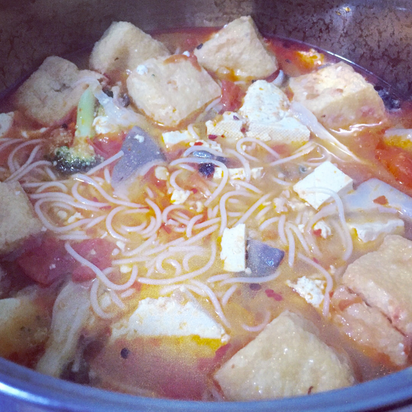 最家常的普通汤面——西红柿鸡蛋龙须面