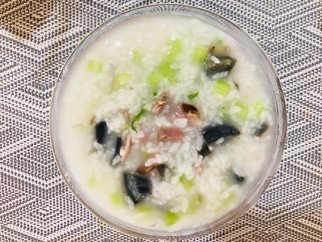 堂妈家的皮蛋瘦肉粥