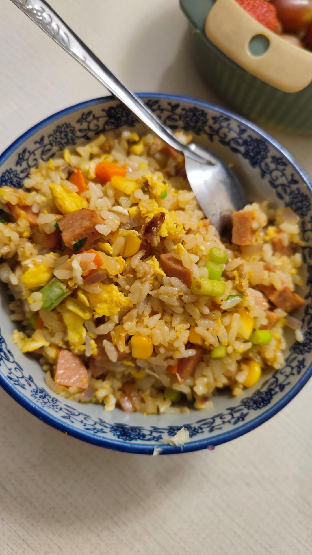 好吃到停不下来的酱油蛋炒饭