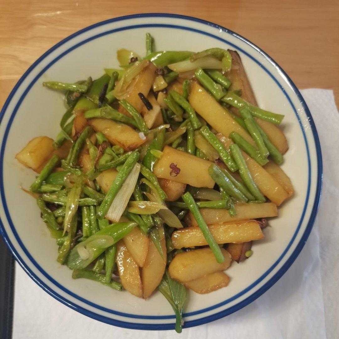 家常菜——土豆烧豆角