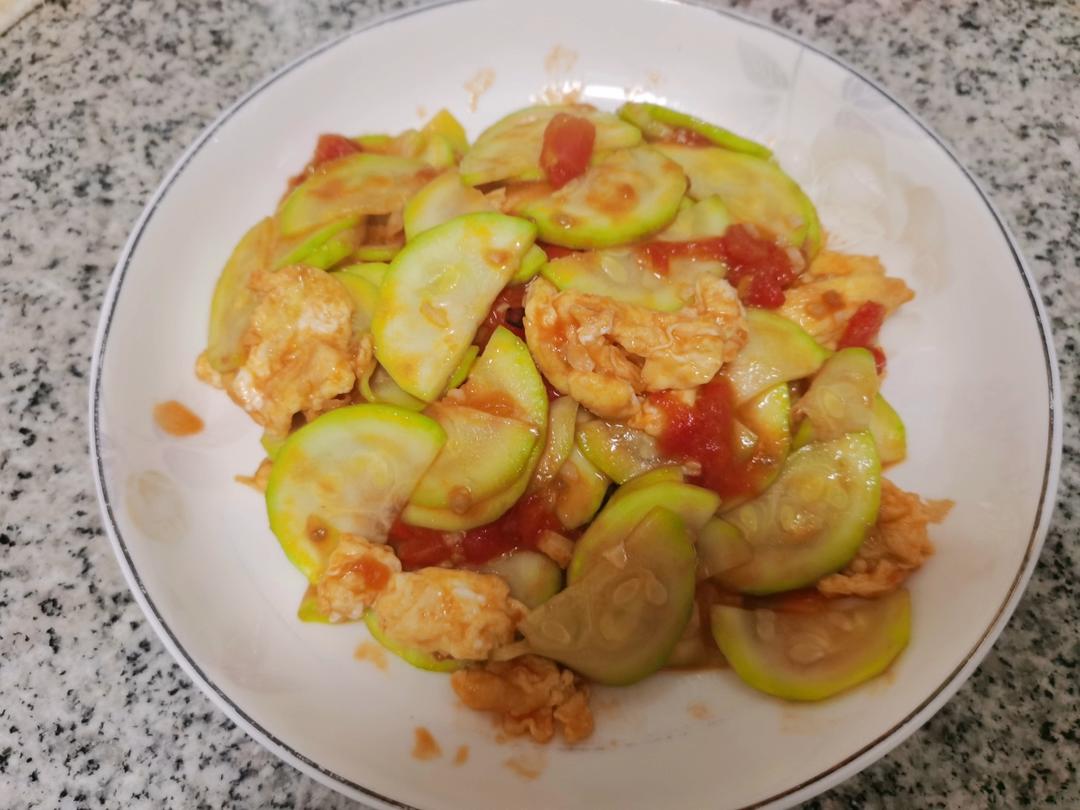 西葫芦炒鸡蛋