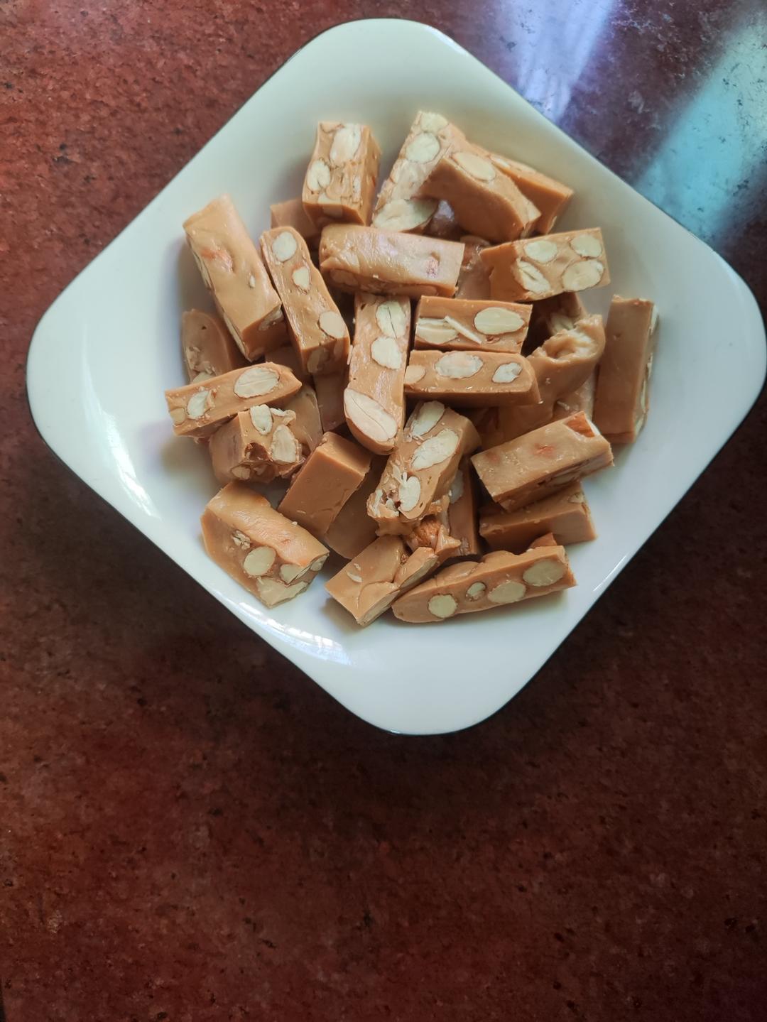 焦糖海盐杏仁太妃糖·免熬焦糖酱一次完成