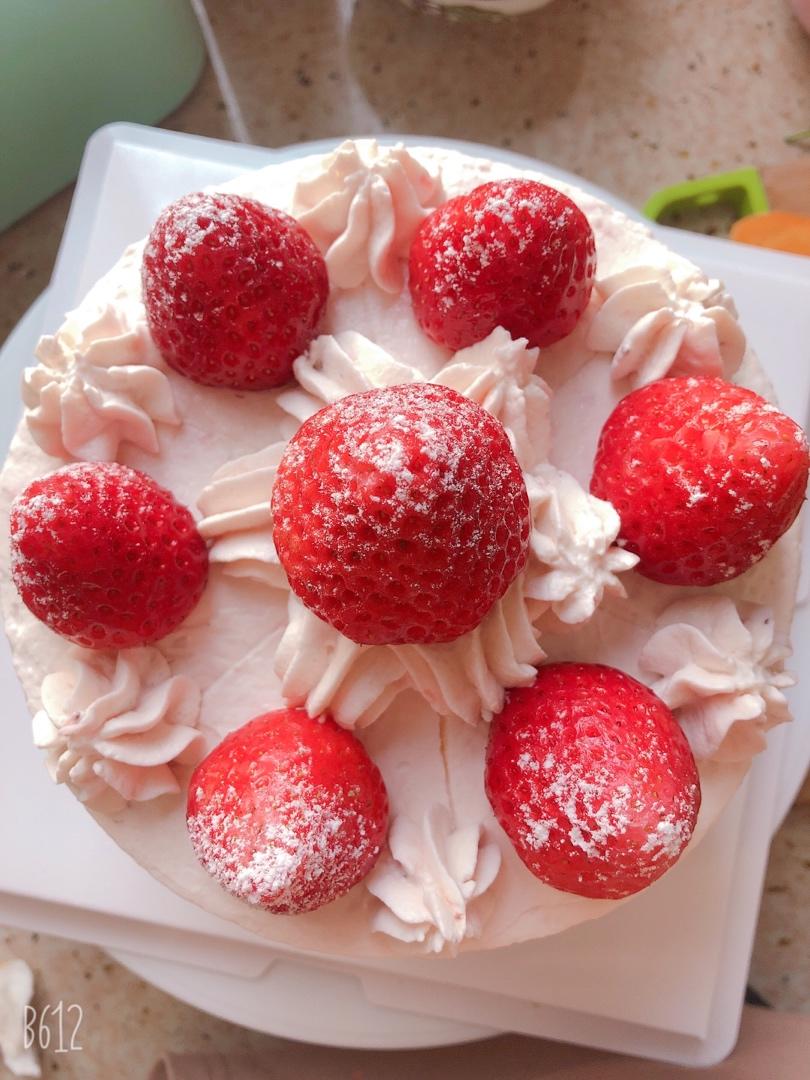 hot土豆做的tinrry草莓奶油蛋糕8寸配方