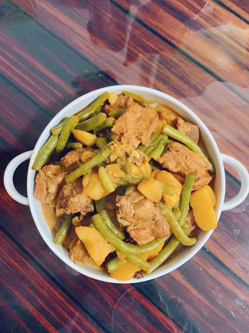 家常菜 土豆芸豆炖排骨 冰水混合物-fei做的土豆芸豆炖排骨
