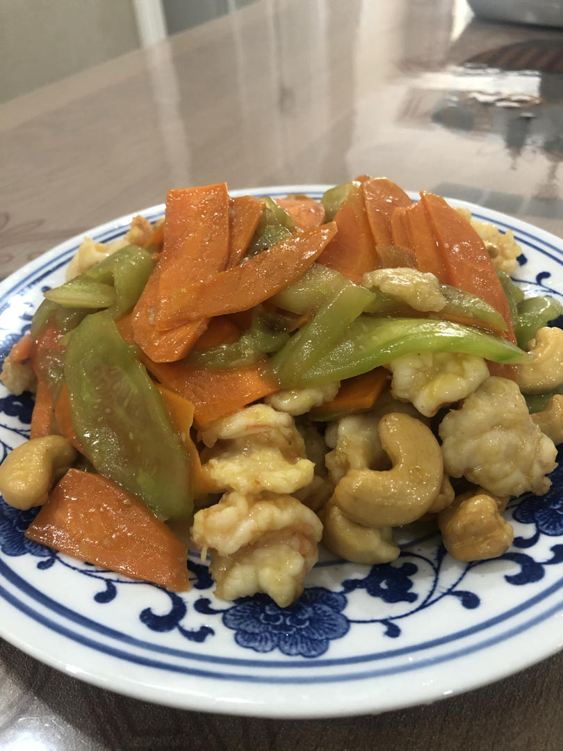 腰果黄瓜虾仁–敲虾