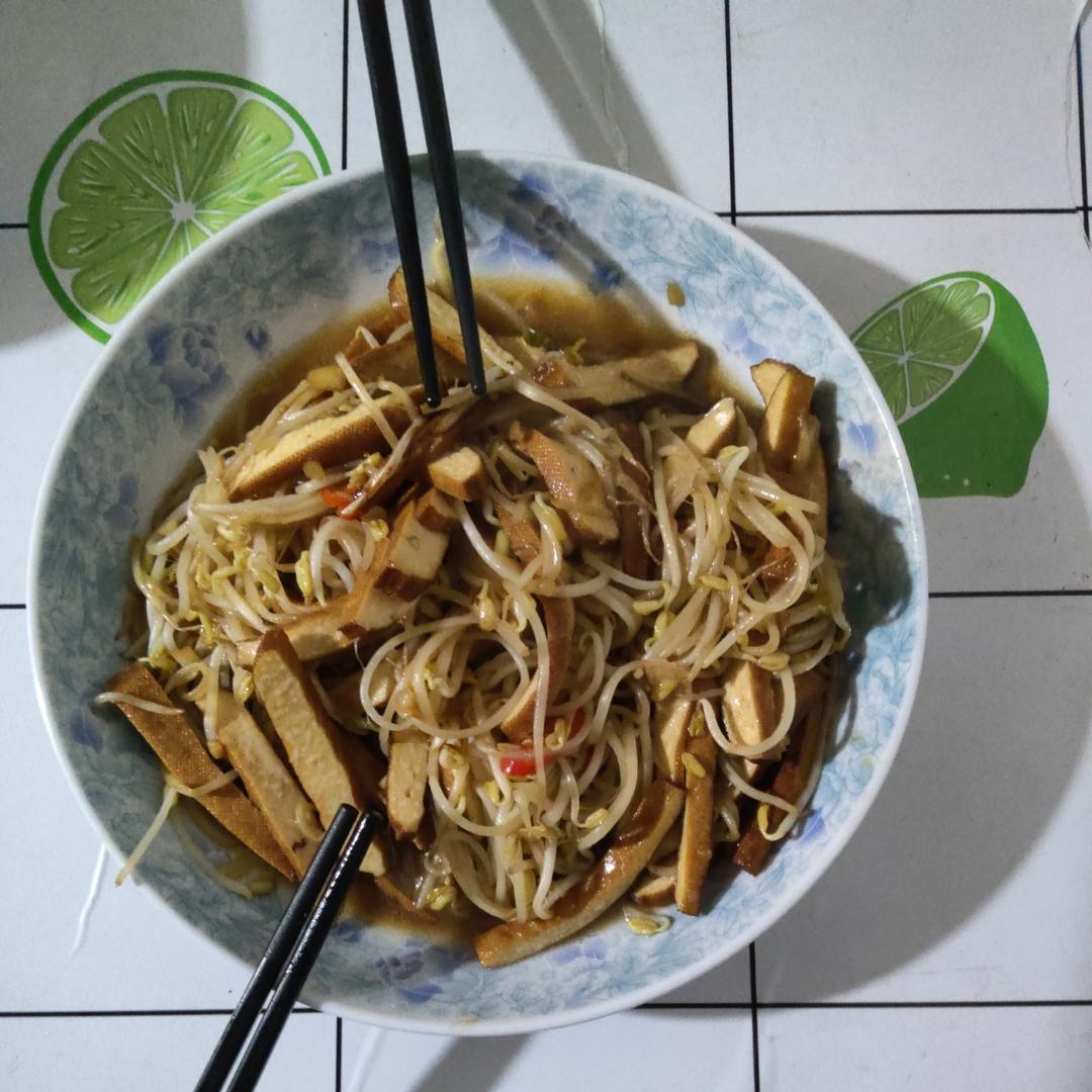 豆干炒豆芽家常小菜