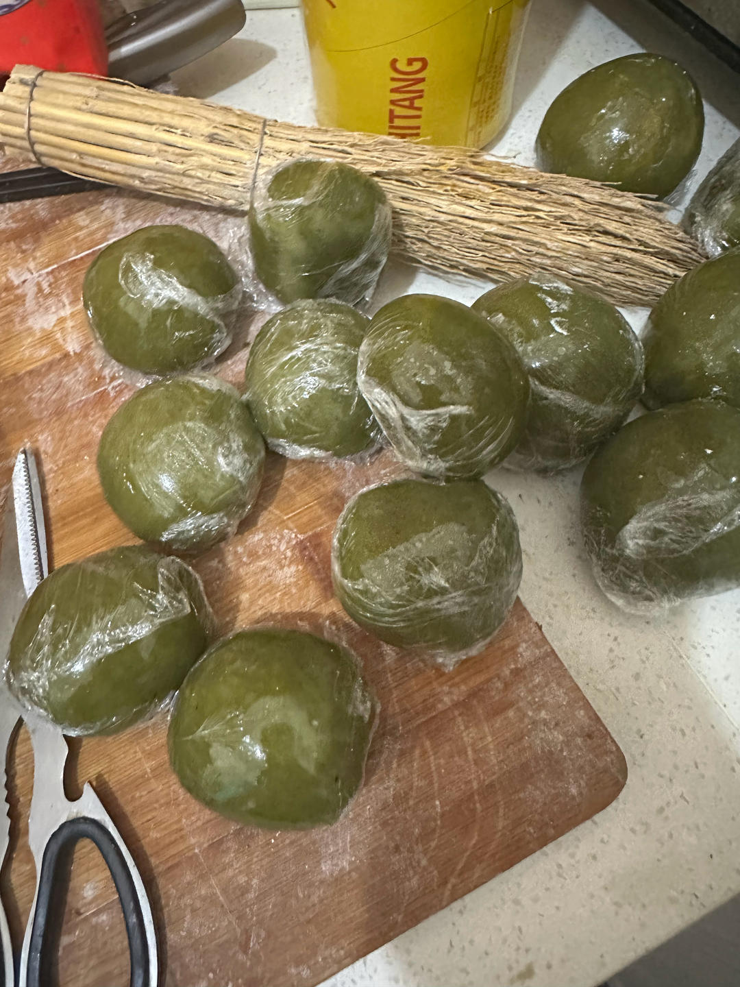 艾草青团(肉松馅儿)