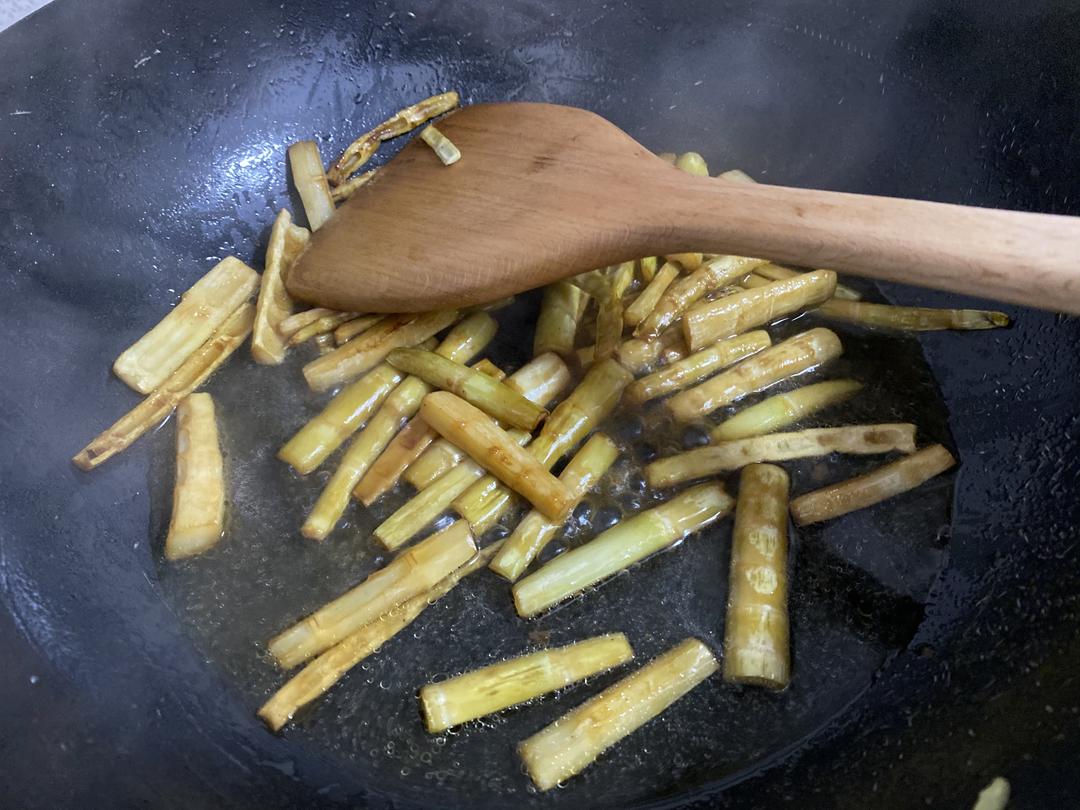 油焖·超市冷柜的那种密封的不是新鲜的·笋的做法 步骤9