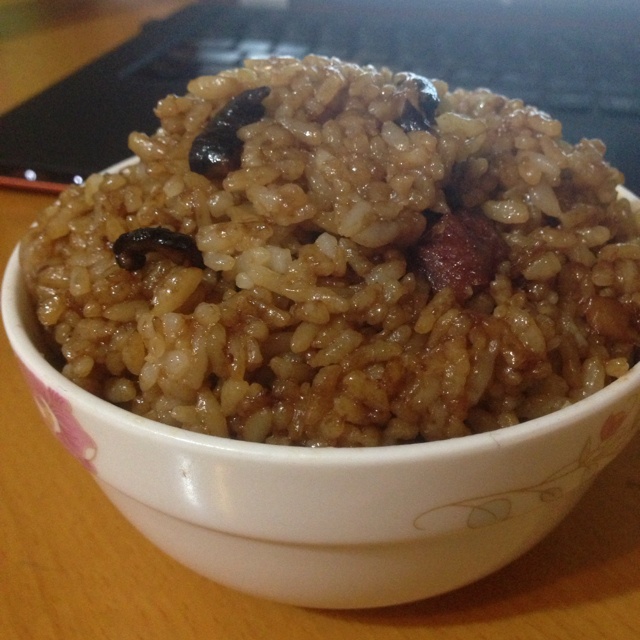 电饭锅版香菇腊肠饭