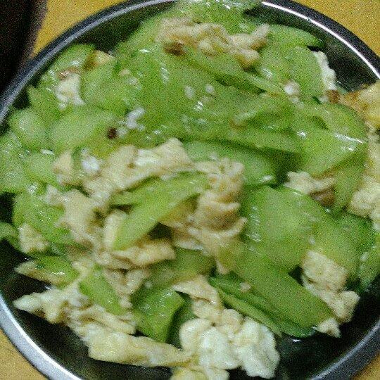 黄瓜炒鸡蛋