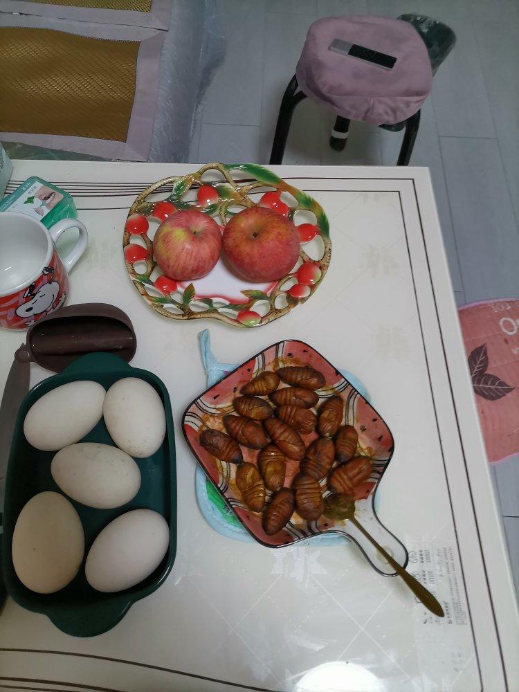 干炒蚕蛹、蝉蛹、茧蛹