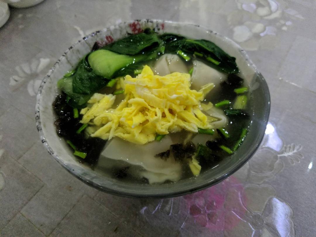 鲜肉馄饨（附包馄饨视频。）