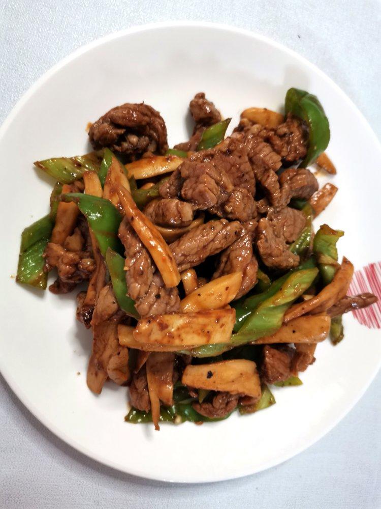 黑椒杏鲍菇牛肉粒