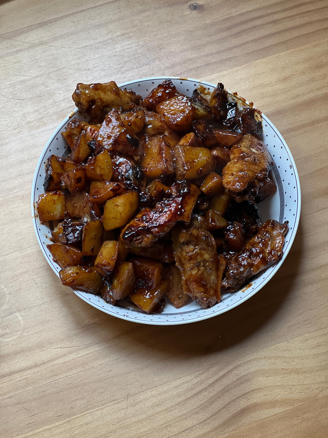 超入味的土豆焖鸡翅